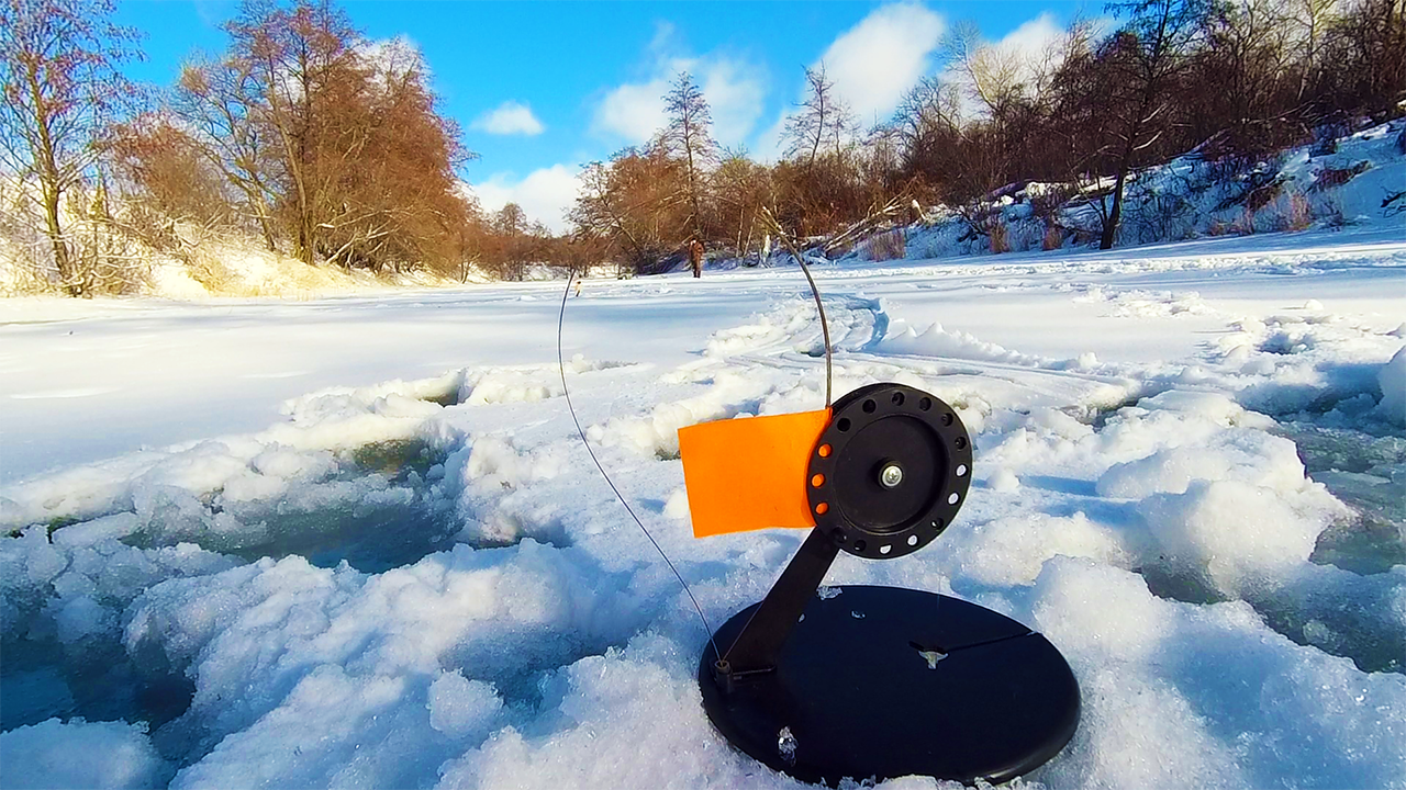 УШЛИ В ГЛУШЬ И СРАБОТКИ ПОПЕРЛИ!! РЫБАЛКА НА ЖЕРЛИЦЫ В ГЛУХОЗИМЬЕ! ЗИМНЯЯ РЫБАЛКА 2024