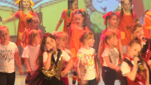 Мы маленькие дети, нам хочется гулять!!! смотреть онлайн