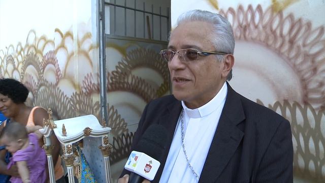 Imagem Peregrina de Nossa Senhora da Penha visita Vila Mimosa смотреть онлайн