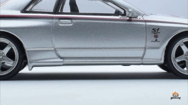 Nissan Skyline GTR R32 | Calsonic and the modern take | Mini GT models смотреть онлайн