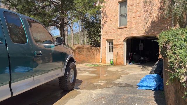 REMOVING MY FENDER FLARES - ROTTED FENDERS?? смотреть онлайн