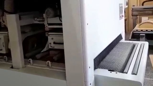 Рельефно шлифовальный станок EcoWood для финишного шлифования. Демонстрация работы станка Эковуд смотреть онлайн