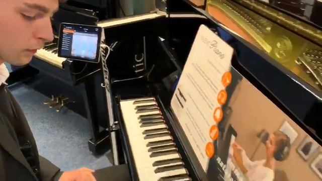 Yamaha U1 Silent Piano Review with Tom Bentham - Rimmers Music Bolton смотреть онлайн