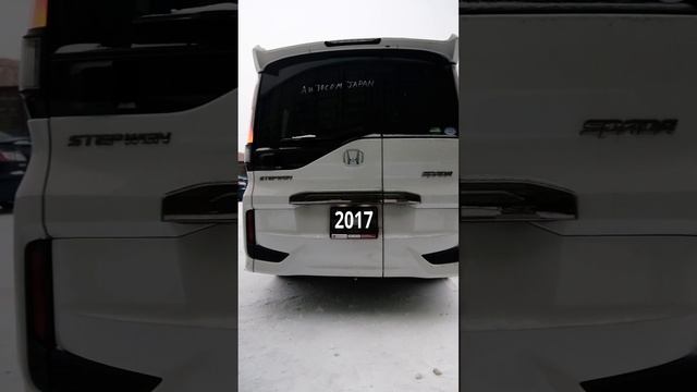 Honda Stepwgn Spada из Японии смотреть онлайн