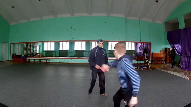 Спортивный ножевой бой. Спарринг с любым желающим 06.04.2018г смотреть онлайн