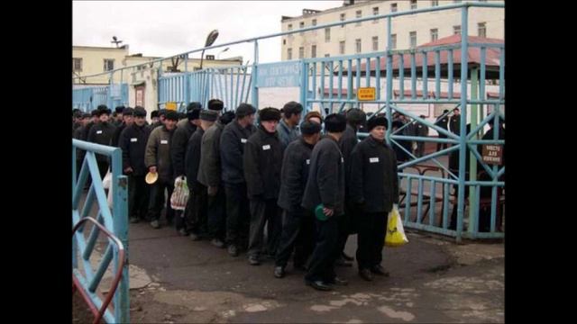 Что делают зеки в тюрьме что бы не работать смотреть онлайн