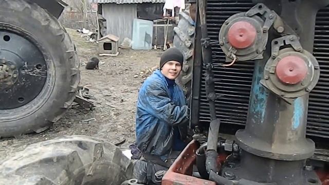 Ремонт МТЗ замена передней балки... смотреть онлайн