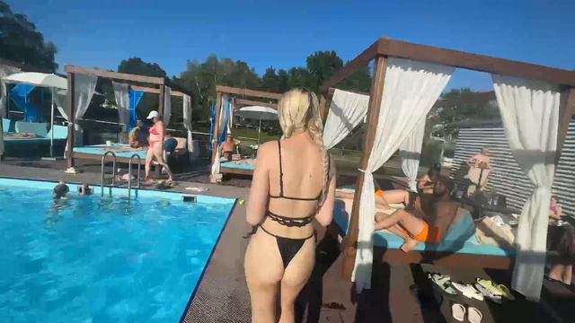 УФФ КАКАЯ У НЕЁ ЖОПА | ДЕВУШКА МАПКЕ смотреть онлайн