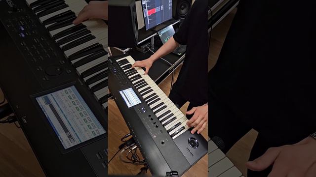 Terminator 2: Main Theme on synth смотреть онлайн