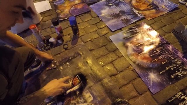 Уличный художник баллончиками. Дерибасовская. смотреть онлайн