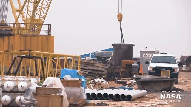 SpaceX Boca Chica - New downcomer arrives, thrust section spotted, and SN5 testing preps смотреть онлайн