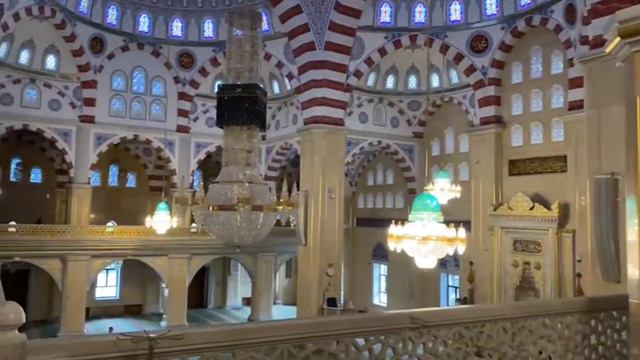 ÇEÇENİSTAN'IN KALBİ | AHMET KADİROV CAMİİ смотреть онлайн