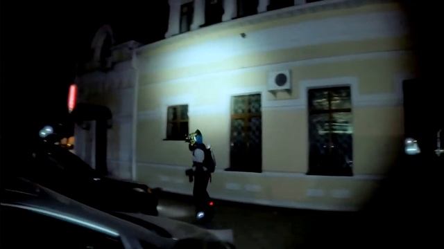 НА МОНОКОЛЁСАХ ПО ВЕЧЕРНЕМУ ГОРОДУ смотреть онлайн