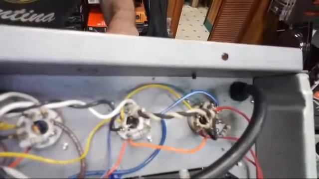 WELCOME TO THE BENCH EP. 27 G&L/FENDER TWIN смотреть онлайн