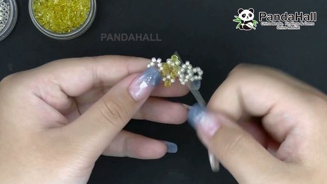 DIY Как сделать браслет из стеклянного бисера в весеннем стиле? смотреть онлайн