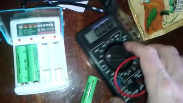 Аккумуляторы 1.5 v и зарядное с Aliexpress смотреть онлайн