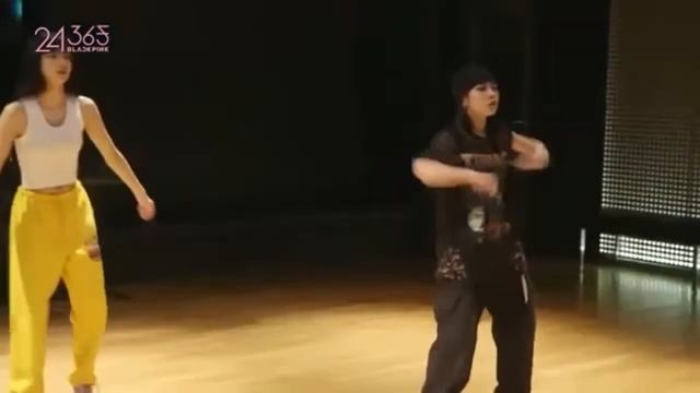 Lalisa Manoban dance practice(24/365 with blackpink) смотреть онлайн