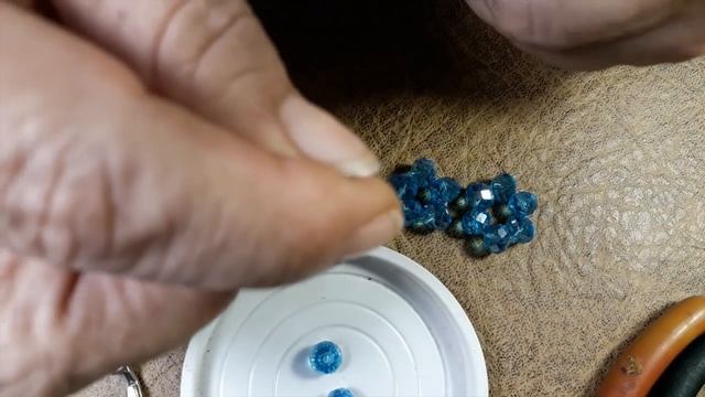 Sencillo y Practico Llavero de Cristales...Clase #88!!! смотреть онлайн