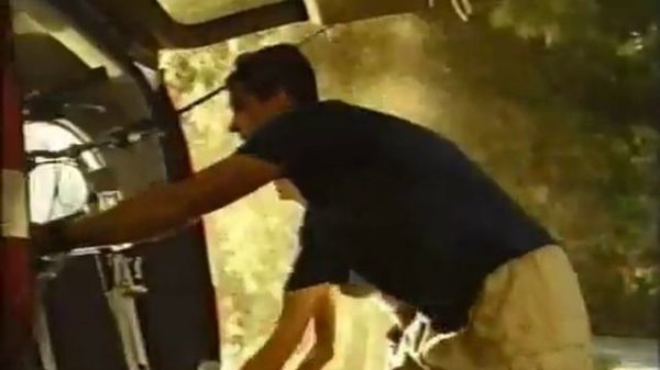 Mercedes Vaneo ad 2002