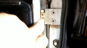 Ремонт дверных петель ВАЗ 2101-2106. Убираем люфт дверей. Без сварки.