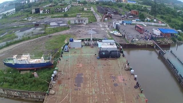 Баржа Аякс и пирс смотреть онлайн
