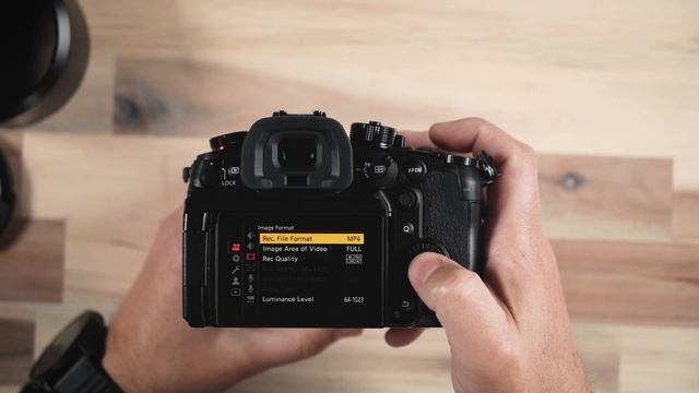 Top 9 Settings to Change on the Panasonic Lumix GH6 смотреть онлайн