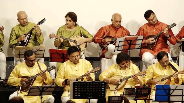 Medley of Three Popular Bollywood Old Songs Performed by Mandolin Wonder Orchestra | смотреть онлайн