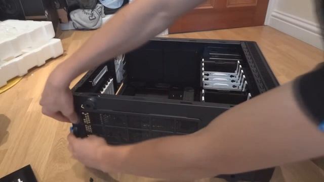 Unboxing & Overview - Fractal Define R4 Titanium Grey Computer Case - By TotallydubbedHD смотреть онлайн