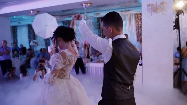 Свадебный танец Александра и Лилии смотреть онлайн