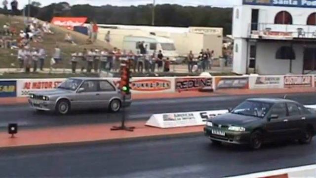BMW e30 325i vs Nissan Primera смотреть онлайн