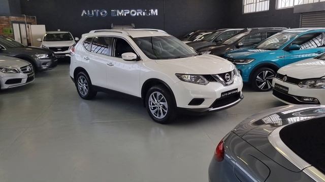 Nissan X-Trail 2.0 XE смотреть онлайн