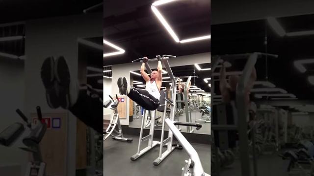 Подтягивание с уголком смотреть онлайн