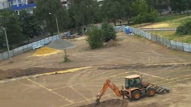 МЭР ХАРЬКОВА СТРОИТ УРБАН ЗОНУ ДЕТСКУЮ ПЛОЩАДКУ ДЛЯ СПОРТА И РАЗВЛЕЧЕНИЙ НА РОДНИКОВОЙ ЧАСТЬ 1 смотреть онлайн