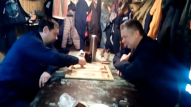 Смех, играют в нарды!!! смотреть онлайн