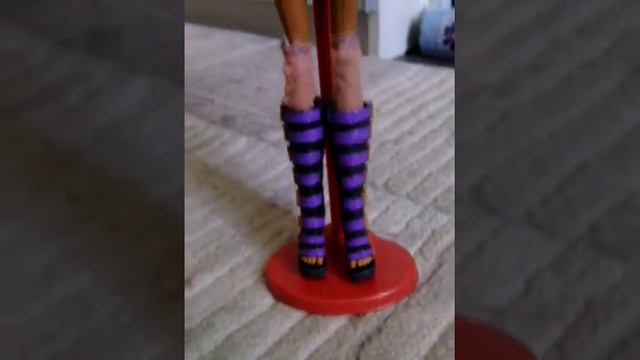 базовая Клодин смотреть онлайн