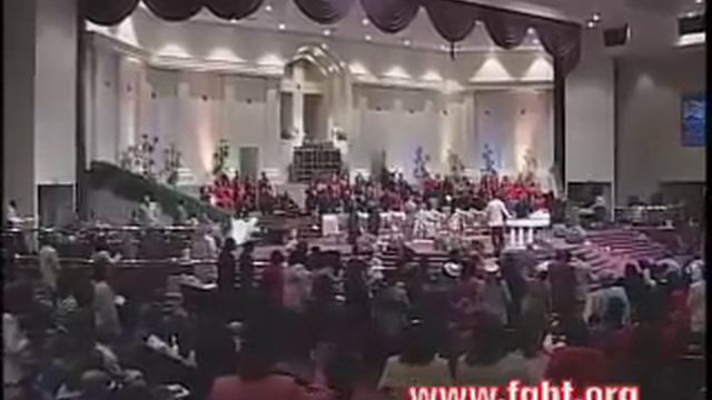 FGHT Dallas: Bishop Herman Murray singing "I Don't Mind Waiting" смотреть онлайн
