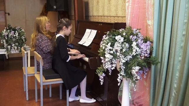 Лапина Нели с преподавателем 9 лет Чешский танец Редовак смотреть онлайн