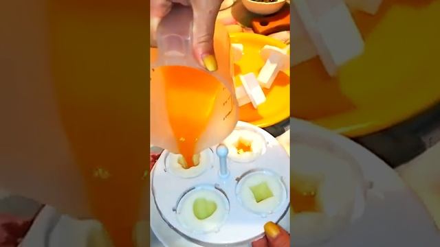 Как сварить желток яйца звёздочкой смотреть онлайн