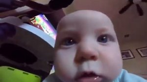 Малыш съел камеру 😂😂😂.