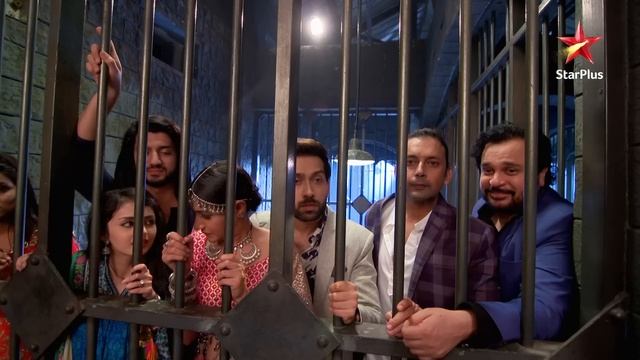 Ishqbaaz | इश्क़बाज़ | Dadi ne Oberois ko nikala jail se bahar! смотреть онлайн