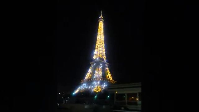 Париж. Ночная Эйфелева башня. смотреть онлайн