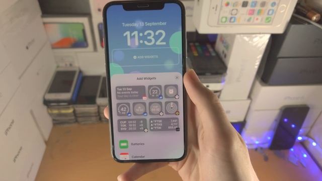 How To Add Widgets to Lock Screen on iPhone or iPad! смотреть онлайн