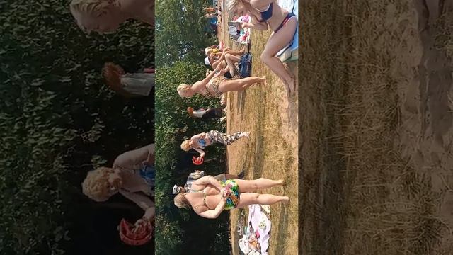 на пляже( Серебряный Бор.) смотреть онлайн