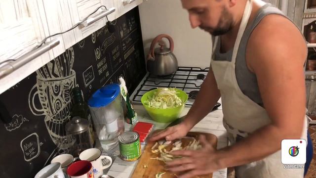 Утро всем привет! И вечер болталка пока делаю свой любимый салат смотреть онлайн