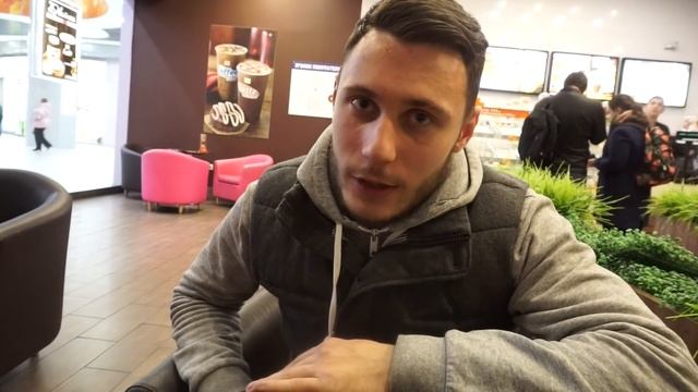 У НЕЁ ПРОСВЕЧИВАЕТСЯ?! смотреть онлайн