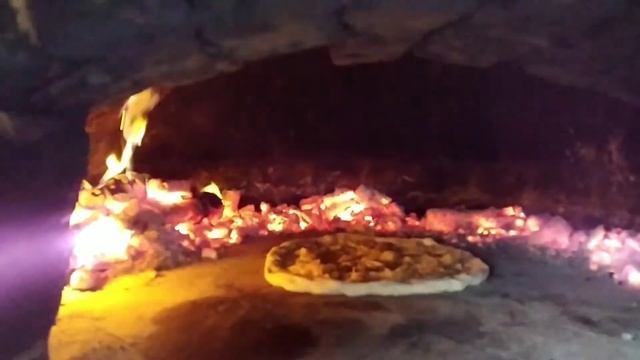 сырная лепёшка в помпейской печи. смотреть онлайн