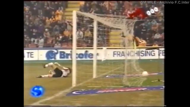1999-00 (15^ - 06-01-2000) INTER-Perugia 5-0 [Georgatos,Seedorf,Vieri,Jugovic,Aut.Hilario] D.S.Rai2 смотреть онлайн