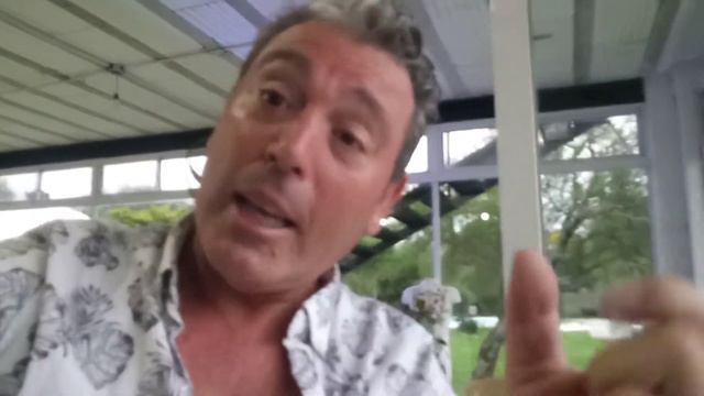 Daniel Alexis en CUARENTETANGOS canta de Soto y Caldara el tango PASIONAL смотреть онлайн