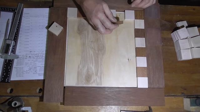 Шахматная доска из красного дерева. Making a mahogany checkerboard. смотреть онлайн
