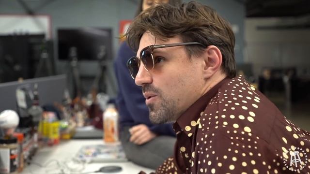 Lisa Ann Goes On A Date With A Barstool Employee - Stool Scenes 243.5 смотреть онлайн